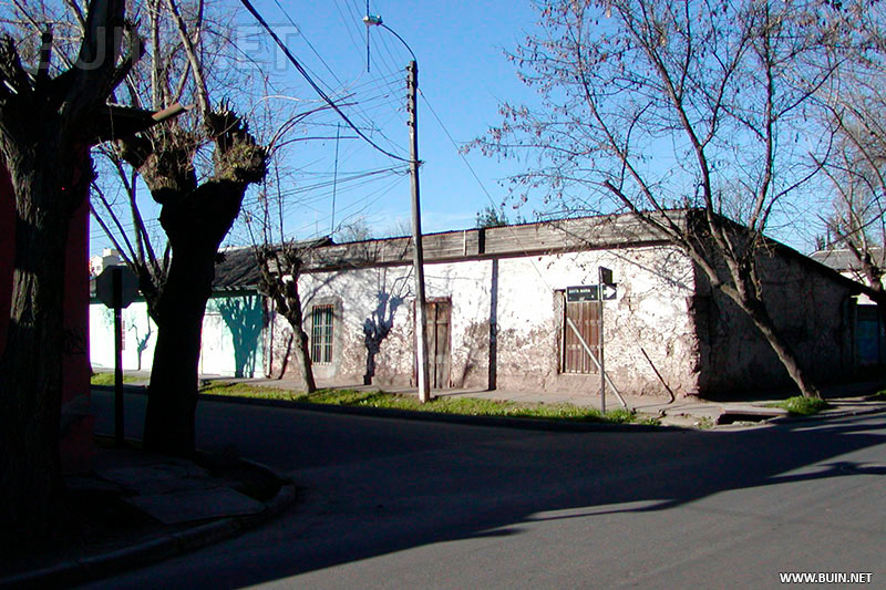 Casa antigua en calle Santa María. Año 2000.